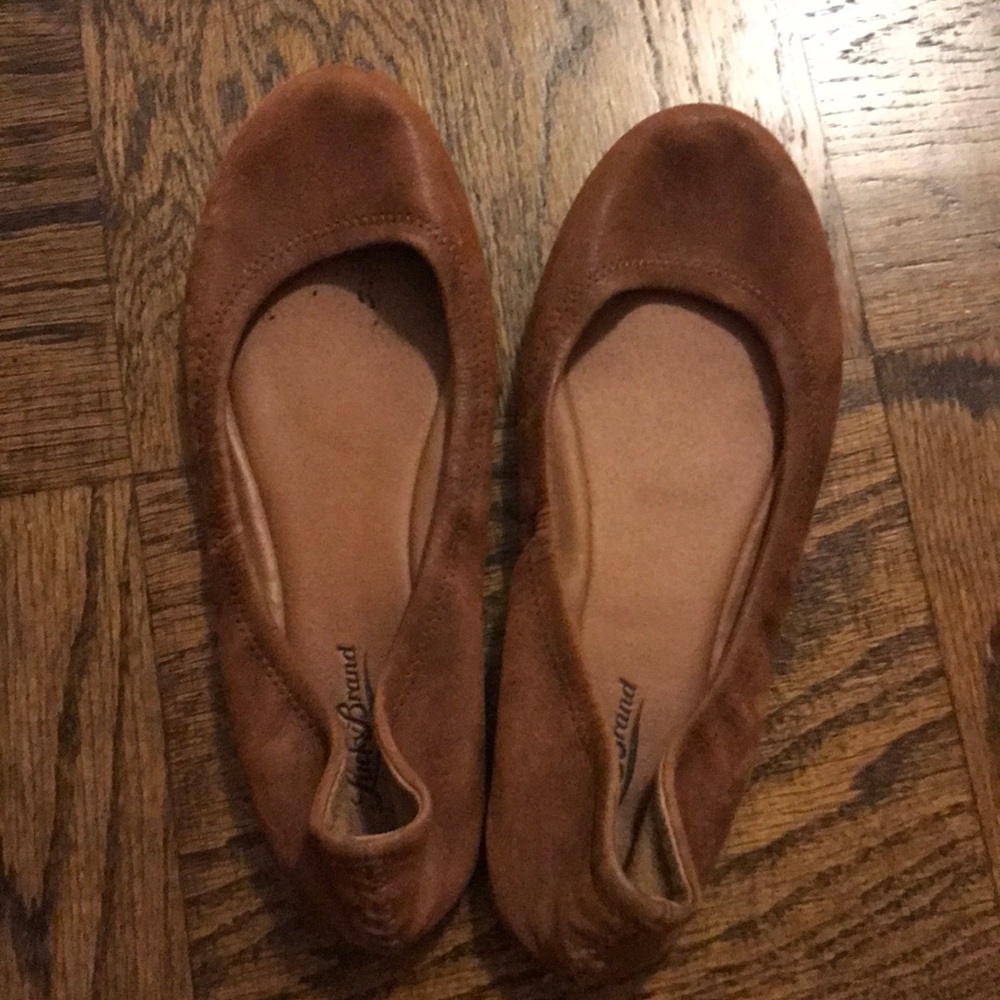 Lucky brand brown flats perfect for fall